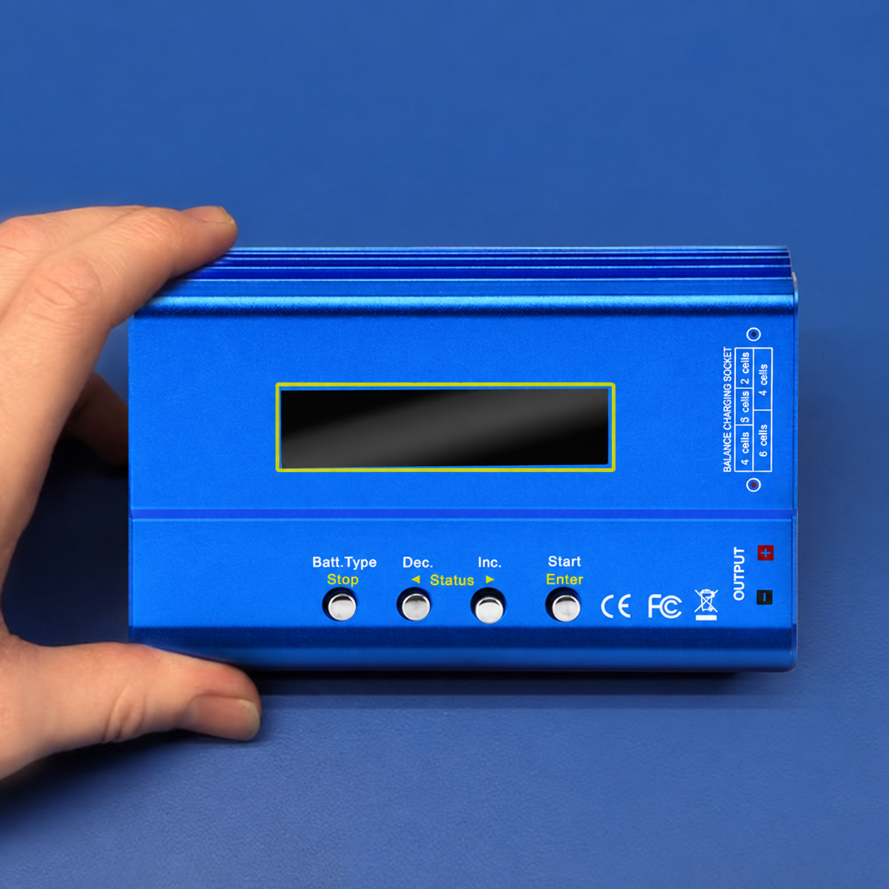 B6 balance charger: product photo